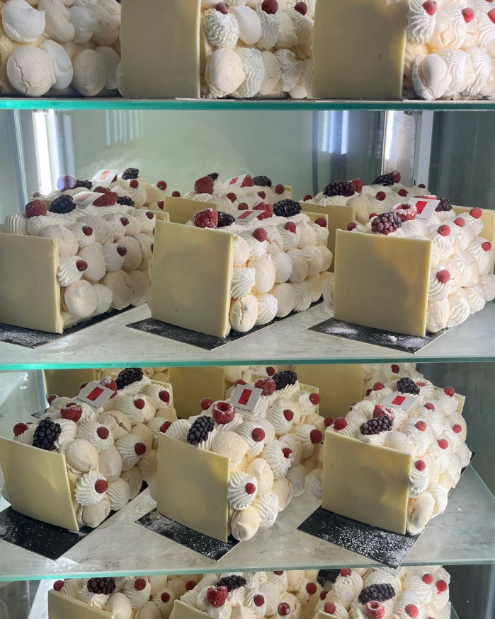 Bûche Glacée Vacherin (Vanille Fruits Rouges) 6 pers