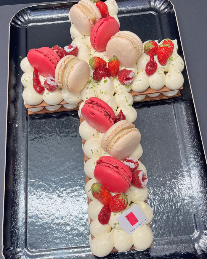 Number Cake Forme de Croix 12 pers Vanille Fruits Rouges