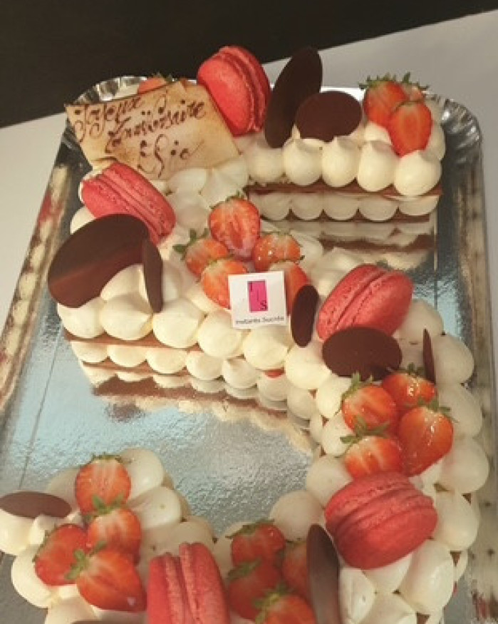 Number Cake 12 pers - Chiffre 5 (vanille fruits rouges)
