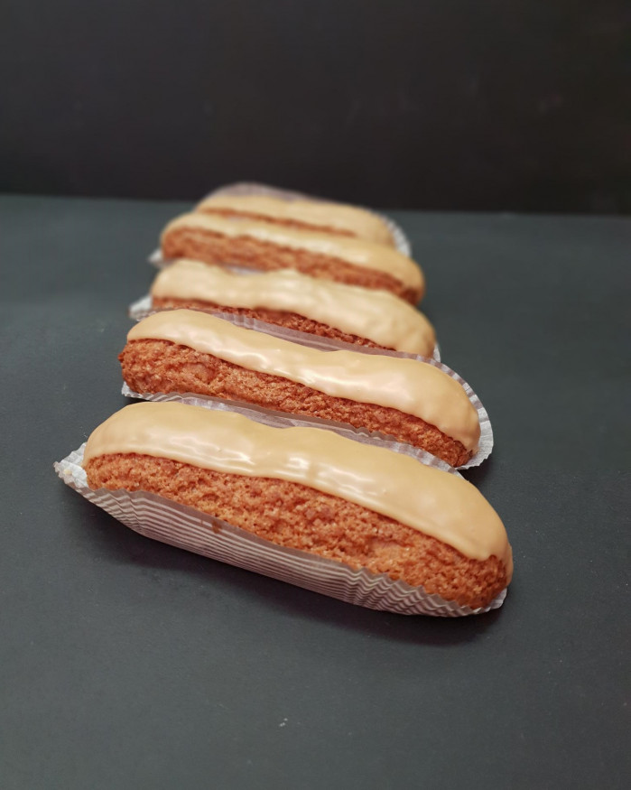 Eclair café