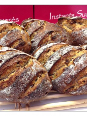 Pain Noisettes & Miel non tranché