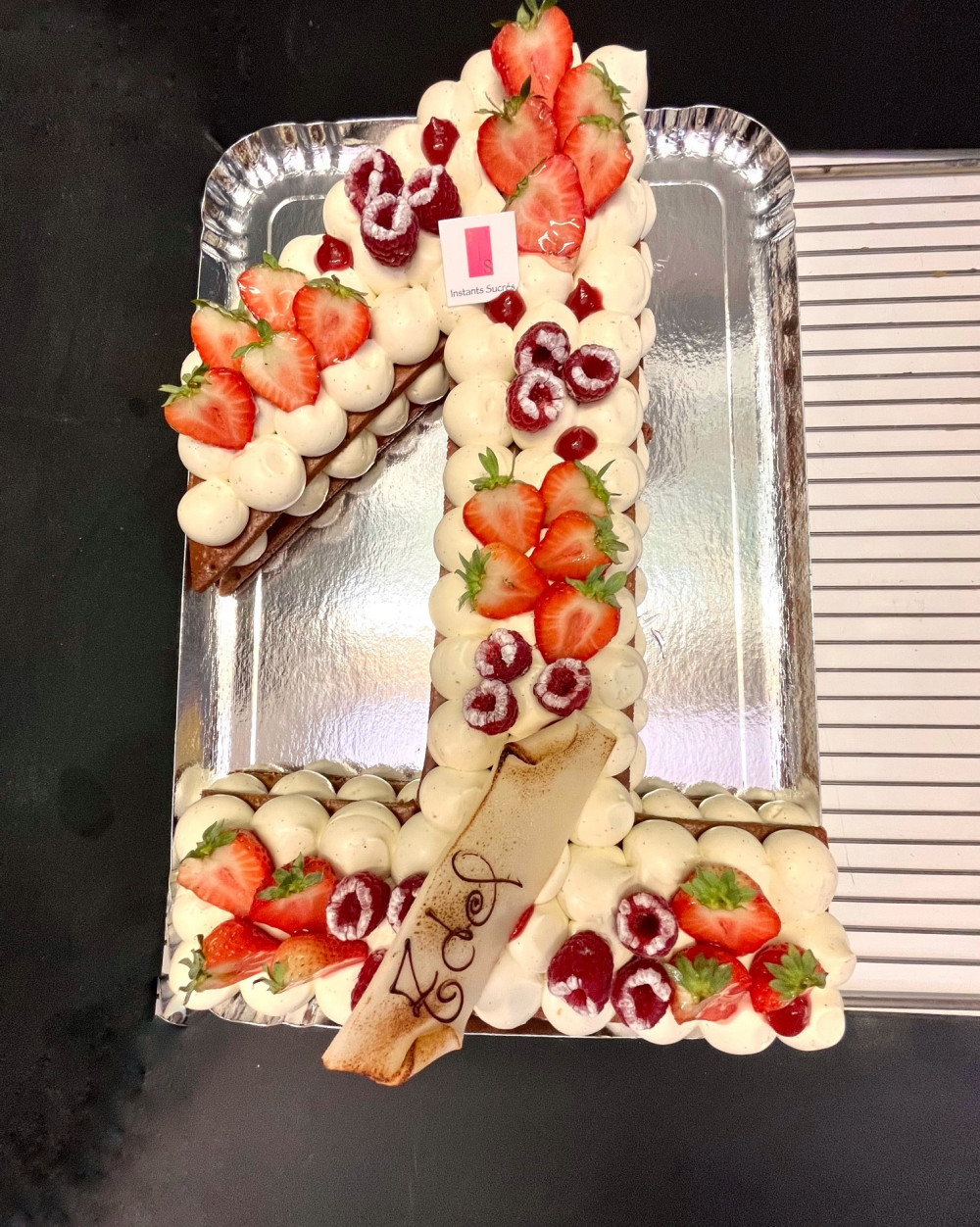 Number Cake 12 pers Chiffre 1 (vanille fruits rouges) Instants Sucrés